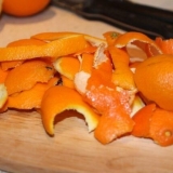 Ušećerene kore mandarina: recepti, prednosti i štete